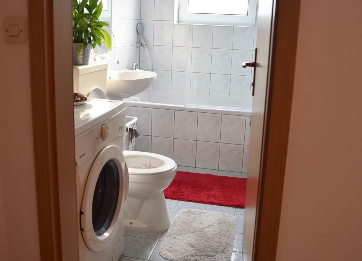 Appartement Studio Apartman D à Sesvete Extérieur photo